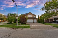 110 Velmar Drive, Vaughan, ON L4L 8W4