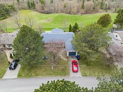 101 Tecumseth Pines Drive, New Tecumseth, ON L0G 1W0
