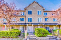 5 St Moritz Way 3A, Markham, ON L3R 4E8