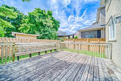 98 Leyburn Avenue, Richmond Hill, ON L4C 0J6
