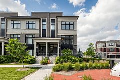 63 Wuhan Lane, Markham, ON L6E 0V4