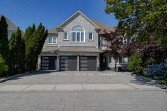 218 Boake Trail, Richmond Hill, ON L4B 3Z6