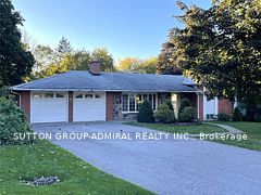 86 Hamilton Drive, Newmarket, ON L3Y 3E8
