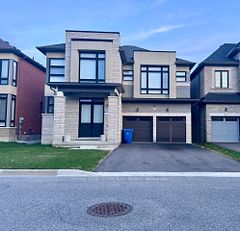 105 Halldorson Avenue, Aurora, ON L4G 7B6