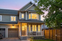 30 Laurendale Avenue, Georgina, ON L4P 4A8