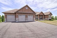13 Brolley Crescent, Essa, ON L0L 1N0