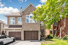 22 Foxtail Ridge, Newmarket, ON L3X 1Z6