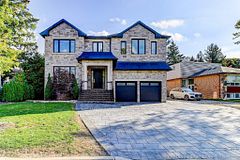 386 Alper Street, Richmond Hill, ON L4C 2Z4