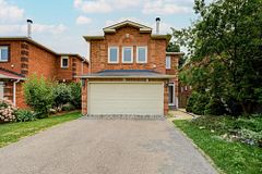 19 Justus Drive, Richmond Hill, ON L4C 9Z4