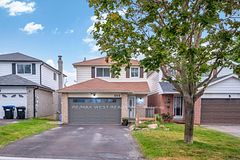 466 Britannia Avenue, Bradford West Gwillimbury, ON L3Z 1A7