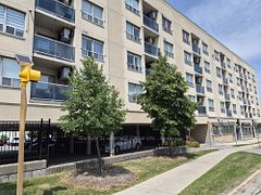 160 Wellington Street 513, Aurora, ON L4G 1J3