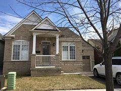 5 Cliveden Place, Markham, ON L6C 2S5