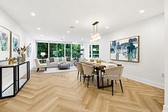 7250 Yonge Street 311, Vaughan, ON L4J 7X1