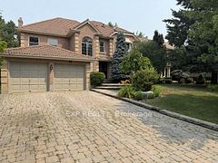 40 Cranberry Lane, Aurora, ON L4G 5Z3