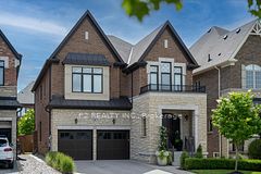 10 King Boulevard, King, ON L7B 0P4