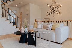 221 Dundas Way, Markham, ON L6E 0S8