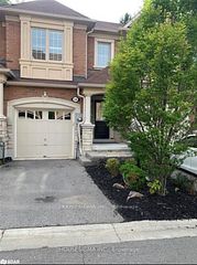 326 Doak Lane, Newmarket, ON L3Y 0A7