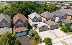 17 Rushingbrook Drive, Richmond Hill, ON L4S 1W6