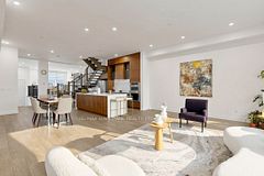 15 Direzze Court S, Richmond Hill, ON L4C 5T8