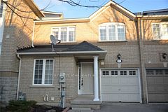 82 Red River Crescent, Newmarket, ON L3X 2R5