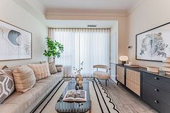 18 Water Walk Drive 3806, Markham, ON L3R 6L5