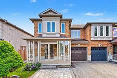 25 Bassett Avenue, Richmond Hill, ON L4B 4J9
