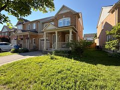 211 Chilcott Crescent (Main & 2nd floor), Newmarket, ON L3X 3G6