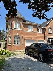 16 Royal Chapin Crescent, Richmond Hill, ON L4S 1Z9