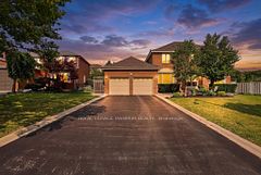 33 Whitburn Crescent, Vaughan, ON L6A 1M7