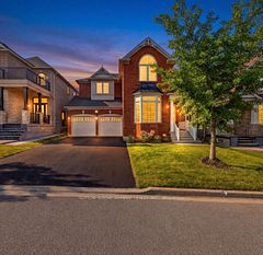 323 Cheryl Mews Boulevard, Newmarket, ON L3X 3J6