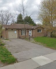715 Mountview Place Basement, Newmarket, ON L3Y 3P8