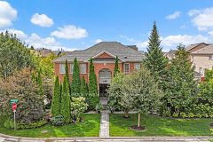 124 Kingsview Drive, Vaughan, ON L4H 3B4