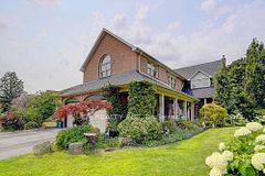 84 Longwater Chase, Markham, ON L3R 4A8