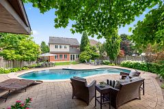63 Campbell Drive, Uxbridge, ON L9P 0B3