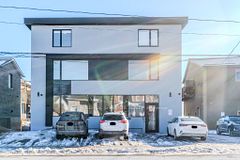 66 John Street W 302, Bradford West Gwillimbury, ON L3Z 3B2