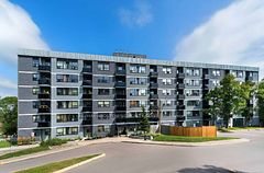 147 Wellington Street W 202, Aurora, ON L4G 2N9