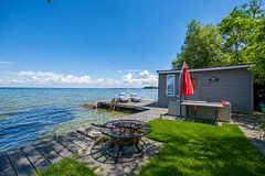 813 Lake Drive E, Georgina, ON L0E 1L0