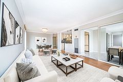 30 Harding Boulevard W 404, Richmond Hill, ON L4C 9M3