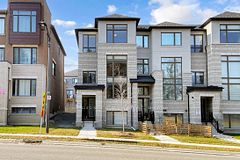18 Bennington Road, Newmarket, ON L3X 0M8