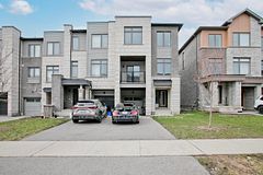 42 Vantage Loop, Newmarket, ON L3X 0K6