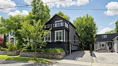 64 Machell Avenue, Aurora, ON L4G 2R7