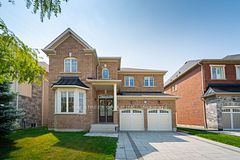 31 Woodgate Pines Drive, Vaughan, ON L4H 4A8