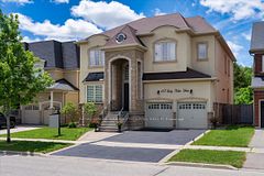 147 Lady Nadia Drive, Vaughan, ON L6A 4E6