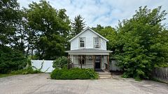 741 Gorham Street, Newmarket, ON L3Y 1L7
