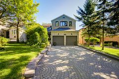 350 Kirby Crescent, Newmarket, ON L3X 1G7