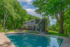 4004 St. John's Side Road E, Whitchurch-Stouffville, ON L4A 2T7