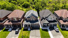 32 Baycroft Boulevard, Essa, ON L0M 1B5