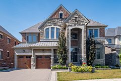 56 Sir Henry Court, King, ON L7B 0P5