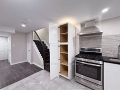 17 Deerwood Crescent, Richmond Hill, ON L4E 4B8