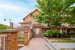 10 Cox Boulevard 27, Markham, ON L3R 4G2